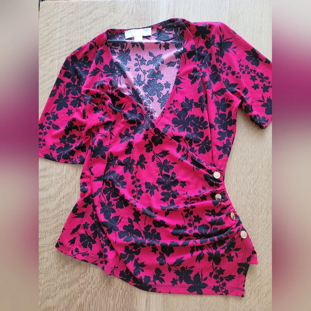 MICHAEL Michael Kors Floral Wrap Blouse – Fuchsia & Black – XS/S - Picture 2 of 5